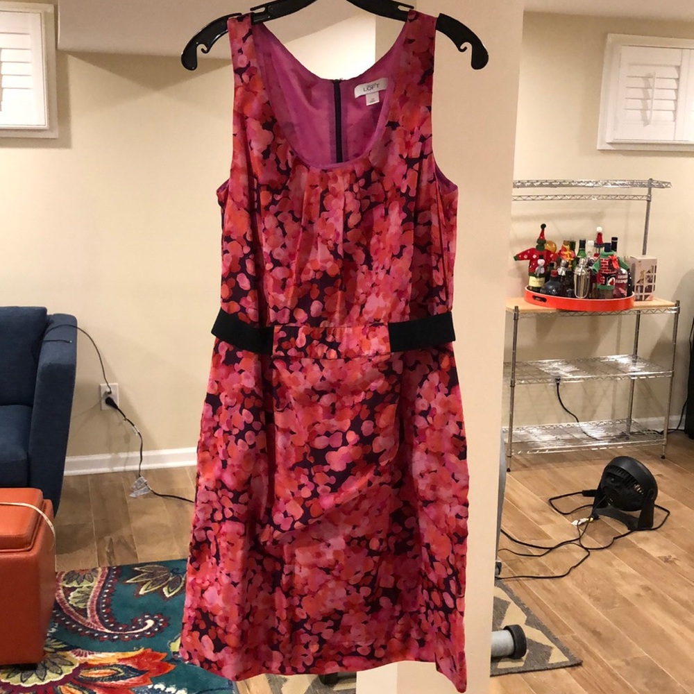 Loft dress w/ floral design